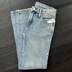 *NEW WITH TAGS* BOYS GAP Straight Jeans. Distressed blue. Size 14. Smoke free.